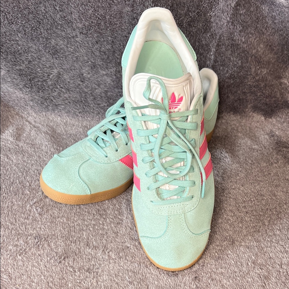 Like new Adidas Gazelle USW9 teal and pink sneaker